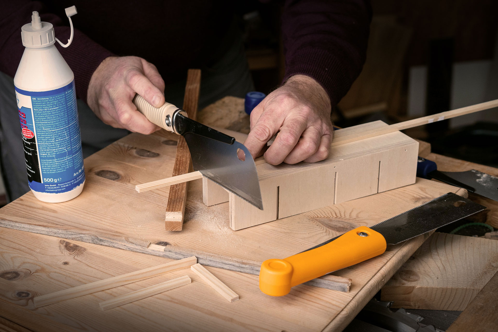 Augusta-Heckenrose Imagebild Blogbeitrag Mini-Dozuki mit Holzgriff sägt kleine Leisten für Modellbau